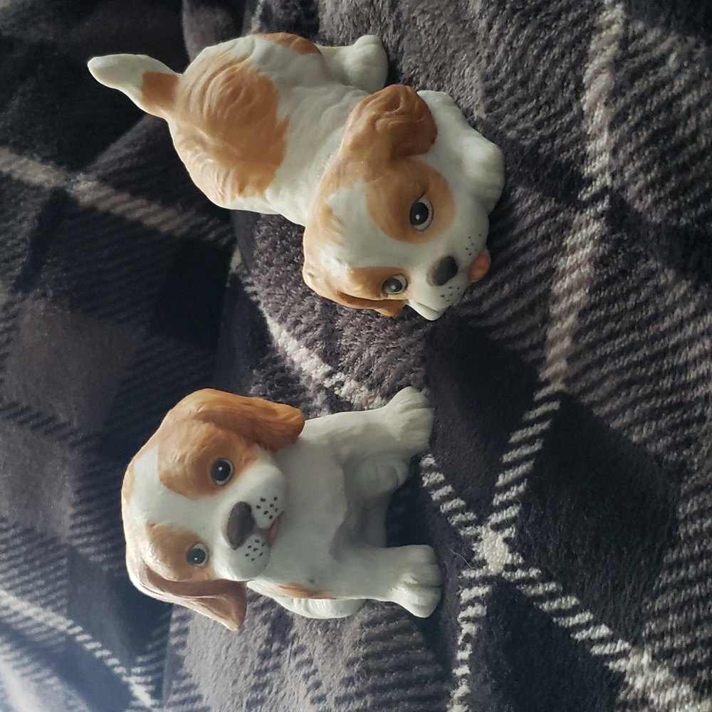 Set of Doggie figurines Home Interior